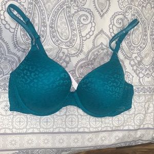 PINK Wear Everywhere Push Up Bra